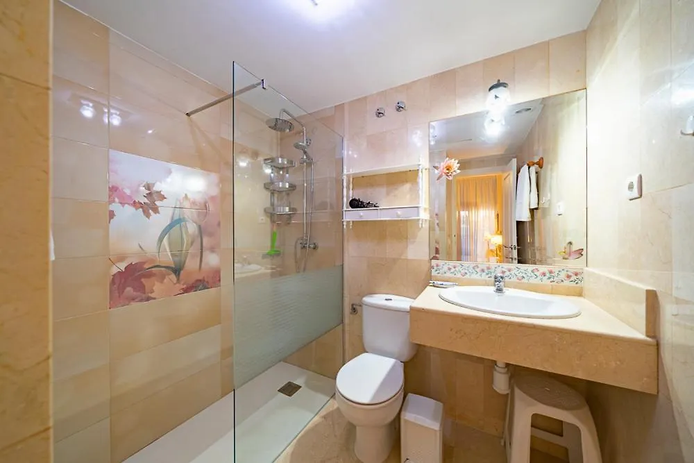 Apartamento Nerja 1ª linea de Playa de Burriana , terraza grande al mar