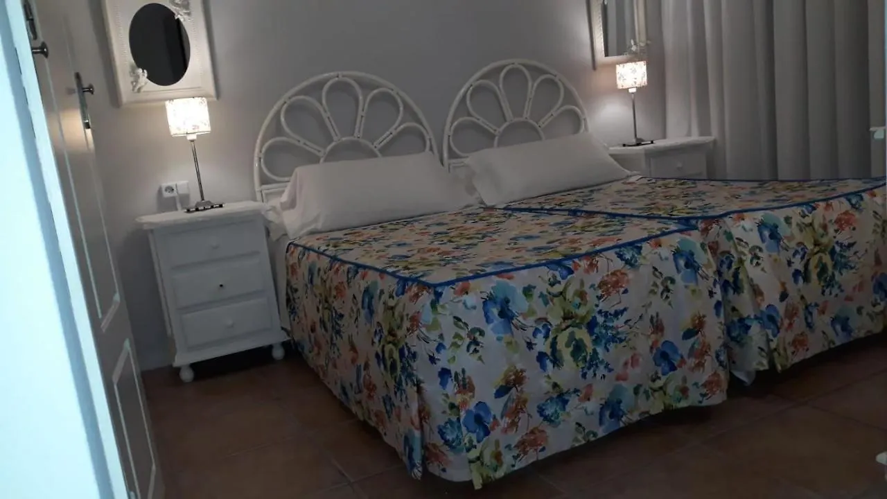 Apartamento Nerja 1ª linea de Playa de Burriana , terraza grande al mar