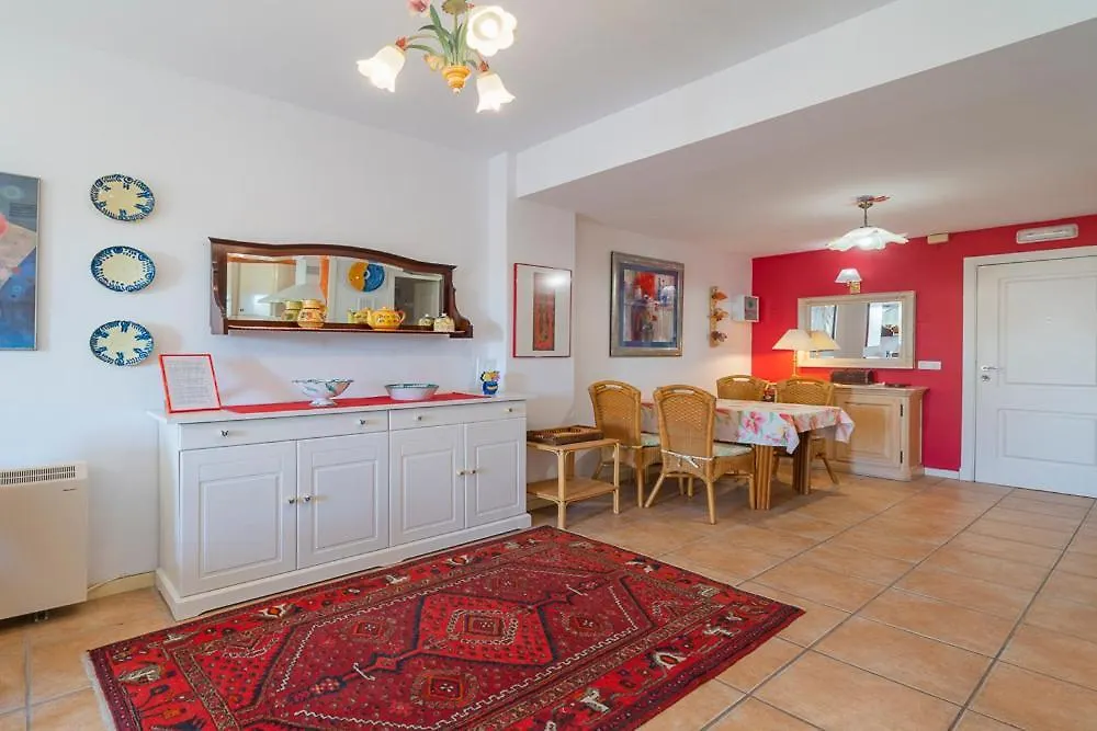Apartamento Nerja 1ª linea de Playa de Burriana , terraza grande al mar